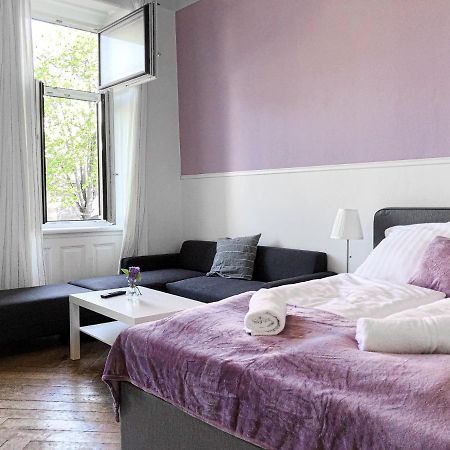 Commodious 2Br Apt. Near Akh-Perfect For Groups Viena Exterior foto